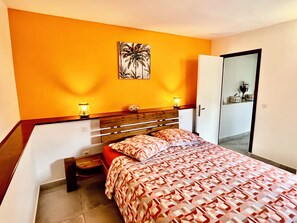The bedroom with 160 cm bed and air conditioning (1)