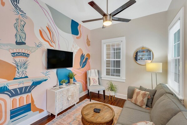 Welcome to Pink Magnolia Cottage!