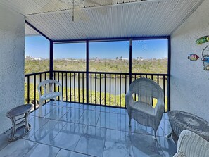 Balcony - Canal Views