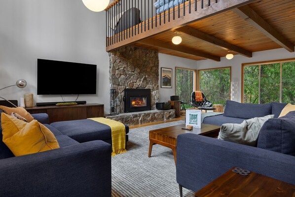 White Cap Retreat- Living Room