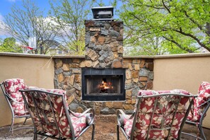Backyard | Outdoor Wood-burning Fireplace