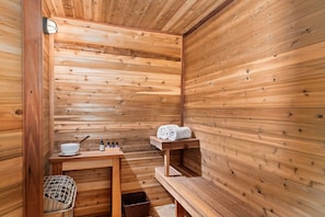 Private Sauna | Perfect for relaxing after a day of fun! (lower level)