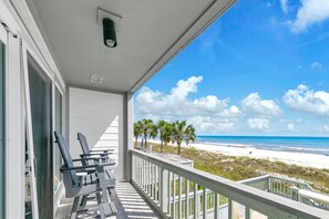 Ocean Bliss balcony