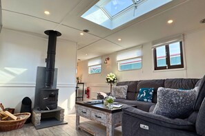 Living Room / Lounge