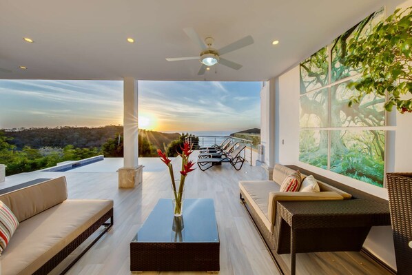 5 BR Luxury Villa - Hero Image1