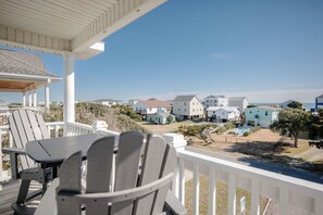 Deck / View - 2nd Level