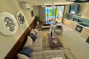 3BR Oceanview Sunset- Living room