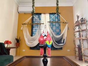 Unit 1: livingroom
