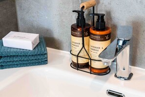 Équipements de salle de bain