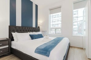 King Bedroom with Large windows 