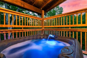 Hot tub on main deck