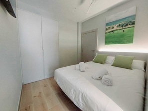 ROOM (1)