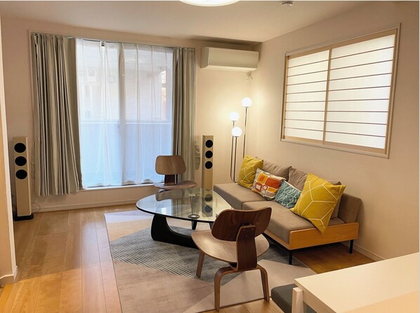 Modern Japanese style Living Room