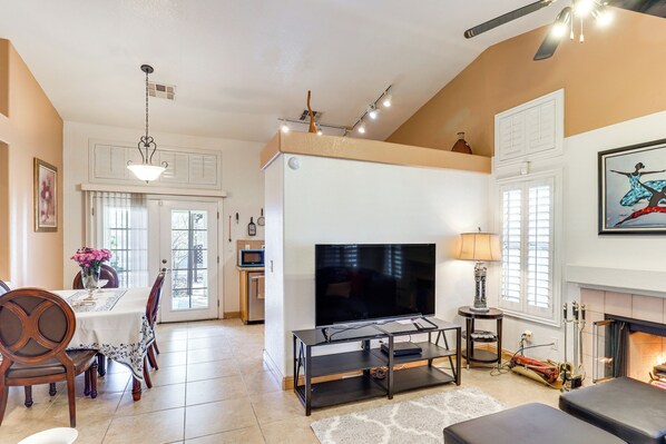 Henderson Vacation Rental | 3BR | 2BA | 1,034 Sq Ft | Step-Free Entry