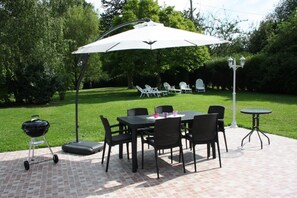 Location gite "Le clos du Geai" la terrasse et son parc