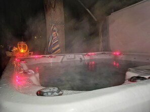 Hot Tub b