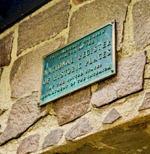 National Historic register plaque.