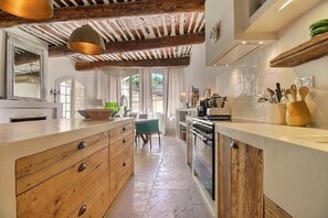 Kitchen (1)