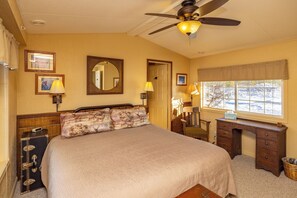 Mt Baker Room King bed