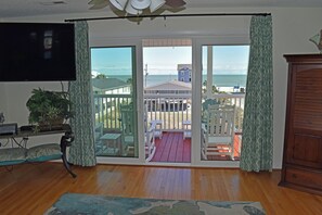 Watch TV or the ocean waves!