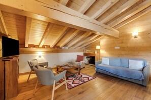 Living and dining room