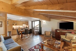 Living and dining room