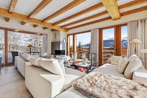 Lounge Area