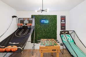 Spielezimmer