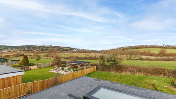 Sea Breeze Countryside Views