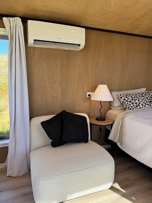 Air conditioning/ heat pump