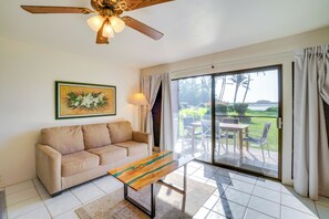 Living Room | Free WiFi | Smart TV | Desk Workspace | Single-Story Condo