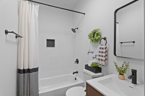 Shower / tub combination 
