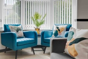 Comfortable Living Space featuring:
-Comfortable seating
- Smart TV with Netflix
- 1  Sofa Bed
