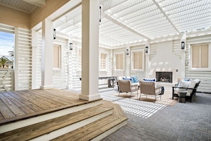 Exterior Game Room & Lounge, 1st Floor