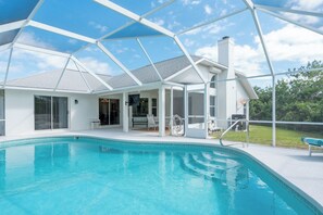 Private heated pool!!