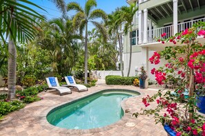 Pool & Lanai Garden