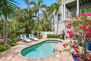 Pool & Lanai Garden