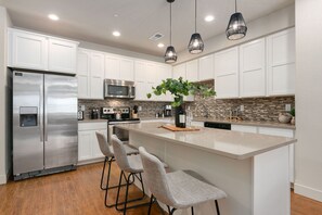 Unit C | Chef's Kitchen with Large Island