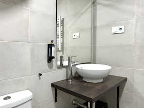 Bain