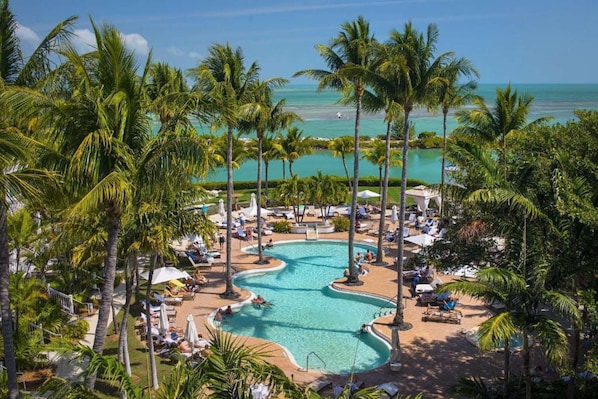 ..Hawks Cay Resort - Outdoor Pool...