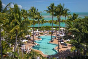 ..Hawks Cay Resort - Outdoor Pool...
