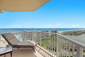 Ariel Dunes I 1910 Balcony