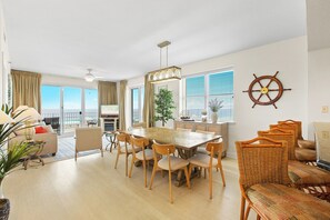Ariel Dunes I 1910 Dining