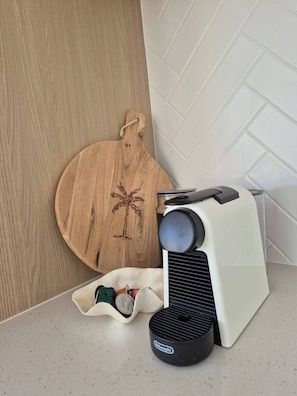 Kaffee und/oder Kaffeemaschine