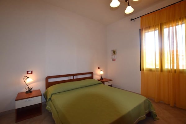 Autumn, Bedroom, Spring, Summer