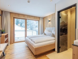 Wood, Interior Design, Home, Bedroom, Hardwood, Wood Stain, Wood Flooring, Hotel, Plank, Bed