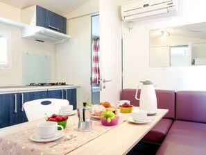 Navire, Bateau, Appartement, Marina, Mobilier De Jardin, Ombre, Bateaux Et Nautique - Materiel Et Fournitures, Balcon, Recours, Quai