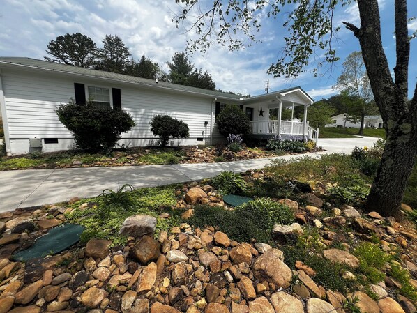 Cottage (1)