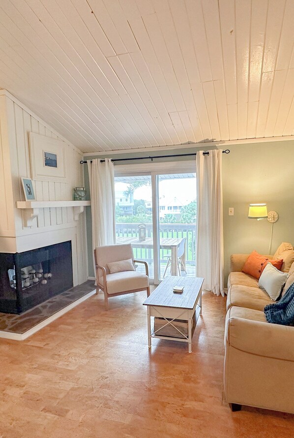 Open concept, vaulted ceilings, and outdoor views. Sleeper sofa.