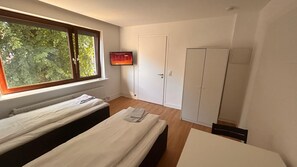 Juliusstr 1OG (1)